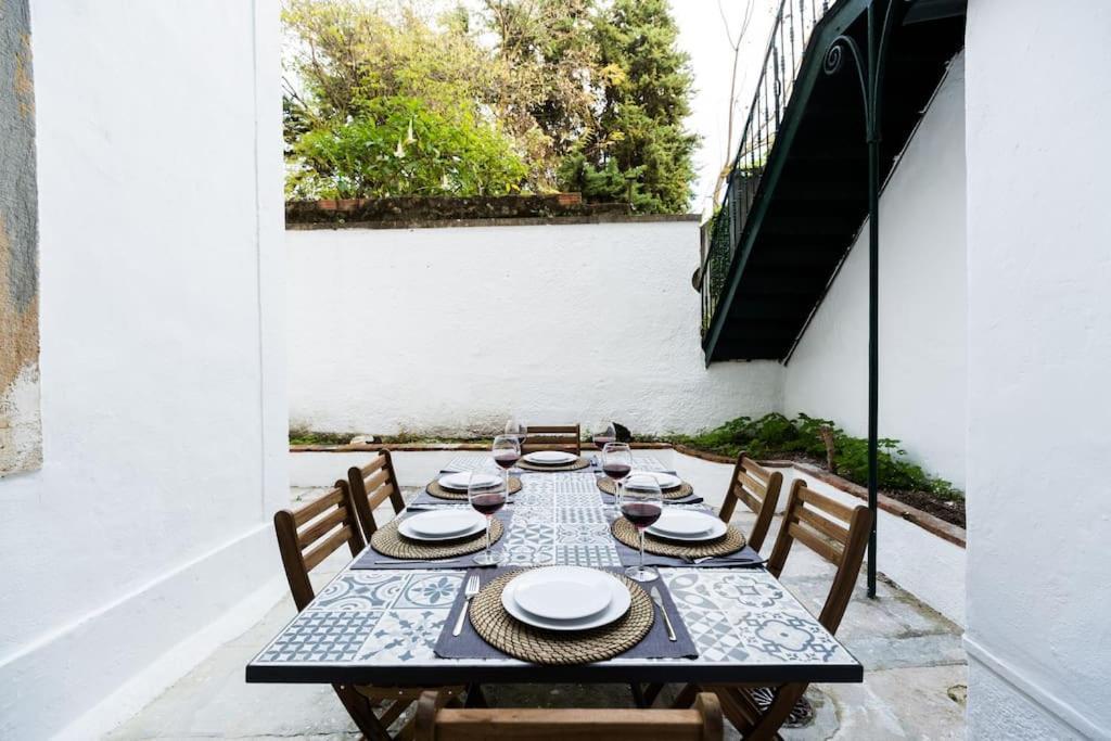 Ola Lisbon - Rato II Apartment Bagian luar foto